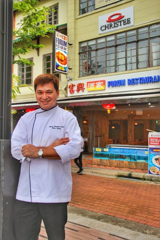 狮城港式粤菜四大名厨之一,坐镇新加坡河畔20年老字号,为你带来惊喜和福利