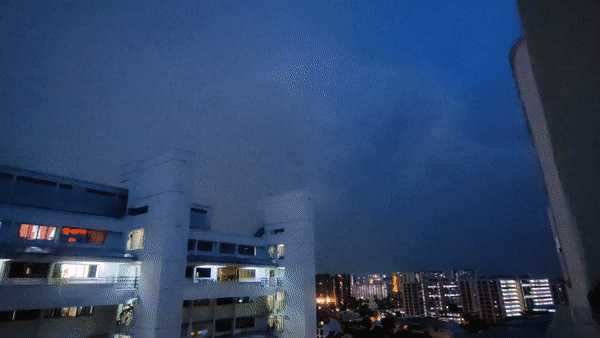 朋友圈刷屏！新加坡天空奇景再現，一波美圖襲來！太美了