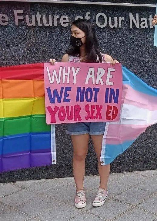 在新加坡，男性必須要陽剛嗎