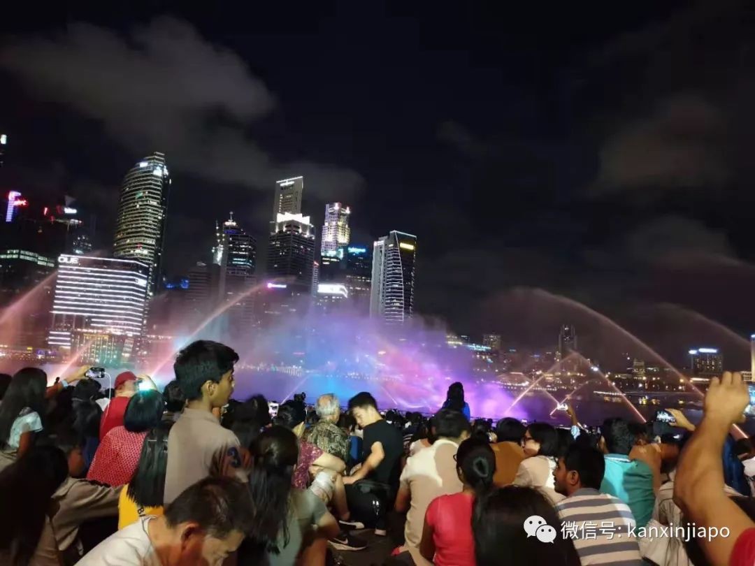 超酷炫！2020跨年烟火，无人机方阵，灯光秀照亮新加坡