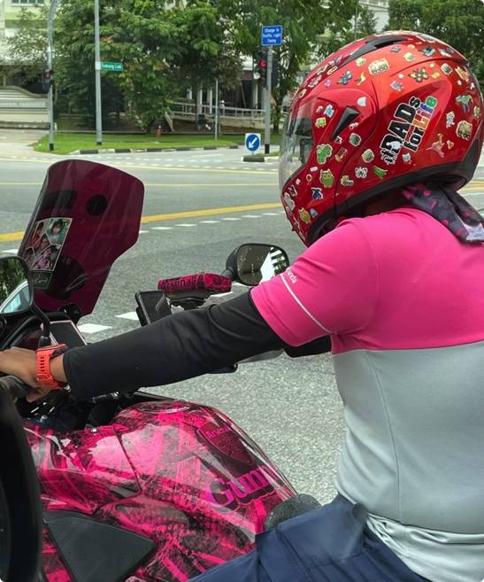Foodpanda送餐手在摩托上放孩子照,时时刻刻提醒自己“为的是孩子”
