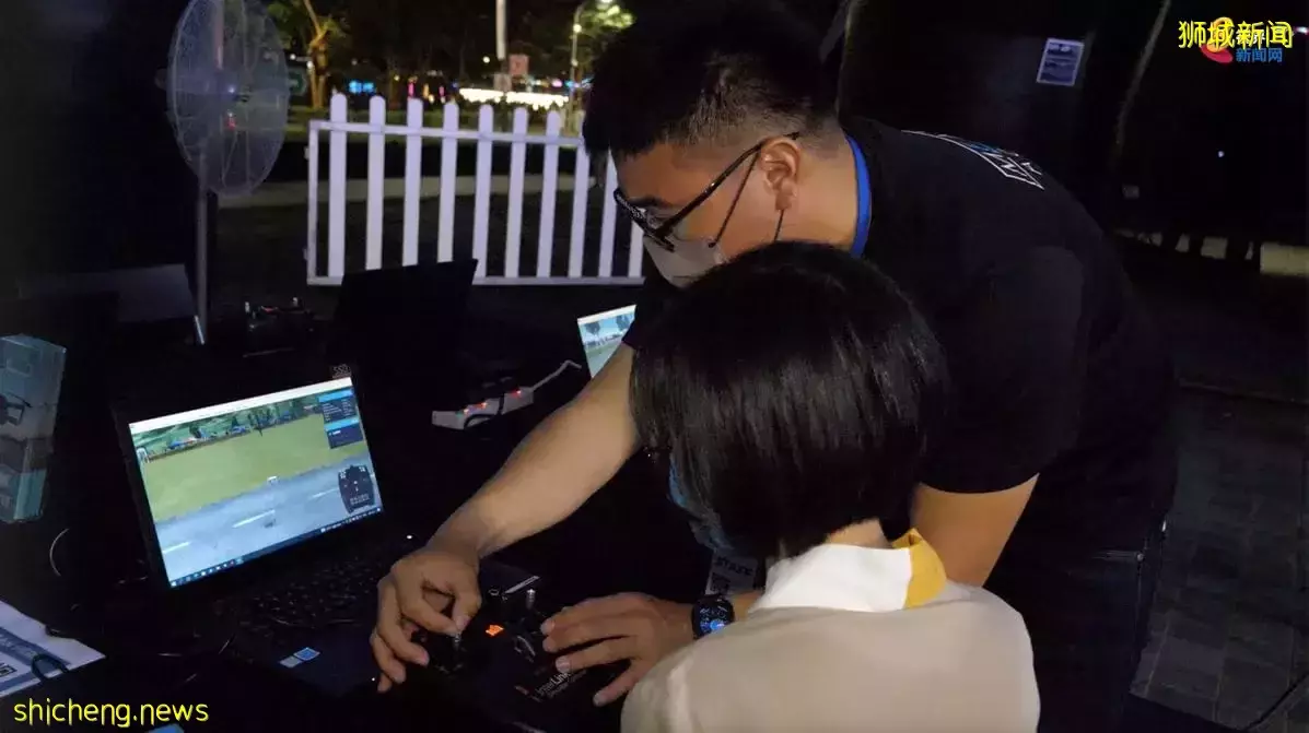 照亮新加坡时隔两年复办 首次纳入无人机活动