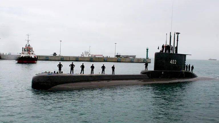 多圖！新加坡軍方尋獲印尼失聯潛艇，53人全部遇難