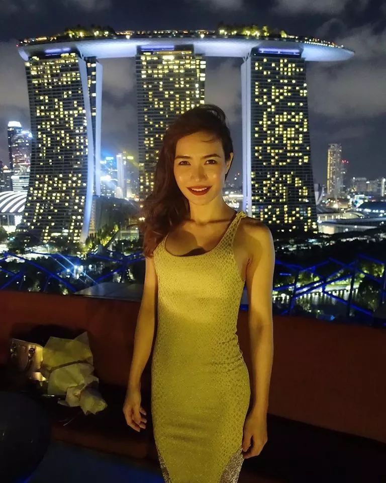 新加坡女明星省钱坐地铁,因不满服务质量破口大骂遭高额罚款