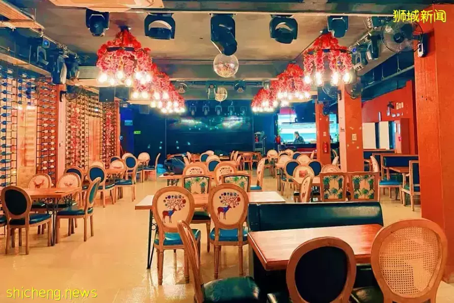 没任何曝光,已被新加坡妹纸挤爆的音乐餐厅,我愿意在这待到凌晨三点