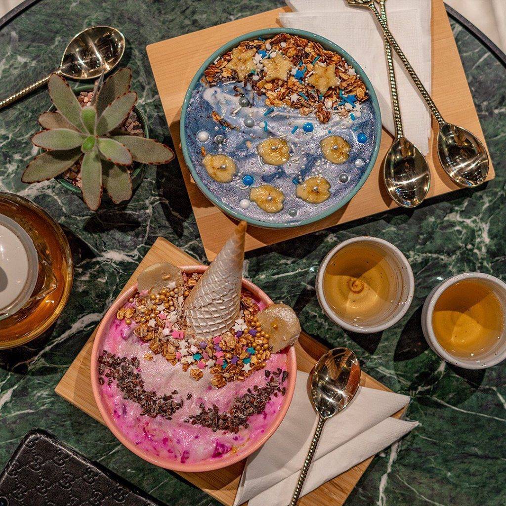 全網顔值最高的Acai Bowl✨烏節路Porcelain Cafe❤️遨遊星河宇宙、健康低脂低卡，包你能瘦還能美😏