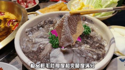 JJ林俊杰都来打卡的超劲爆火锅店现在免费送美国肥牛啦!锅底醇厚浓香,食材新鲜美味,一秒带你去火锅之城