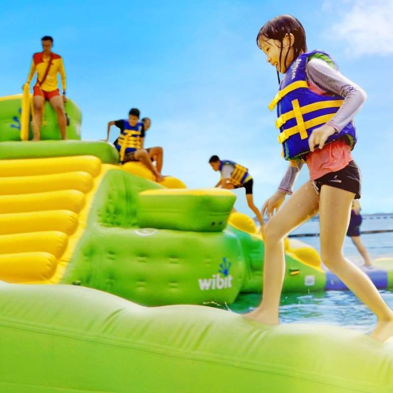 清涼一夏,新加坡水上遊樂園大合集!大人小孩都喜歡的解暑聖地,穿上泳衣玩得盡興