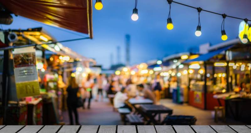 受疫情影响，在圣淘沙举办的宁夏夜市活动亏损130万元