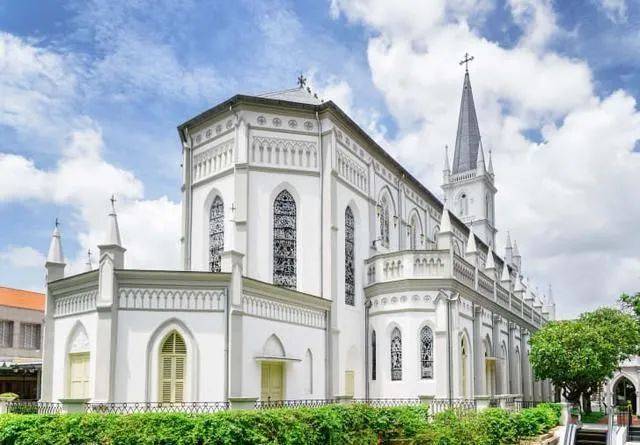 小小新加坡国土上保留这么多老建筑，有点奢侈