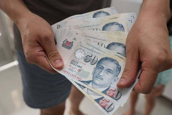 女佣认偷钱 称遭禽兽般虐待 “藏”雇主钱报复