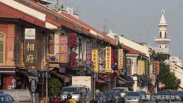 新加坡老城区，为什么说特像中国小县城？看看大街就懂