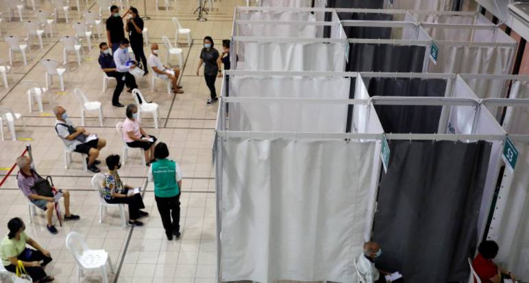 新加坡首批將接種疫苗的教職員工，超過八成已完成疫苗接種預約