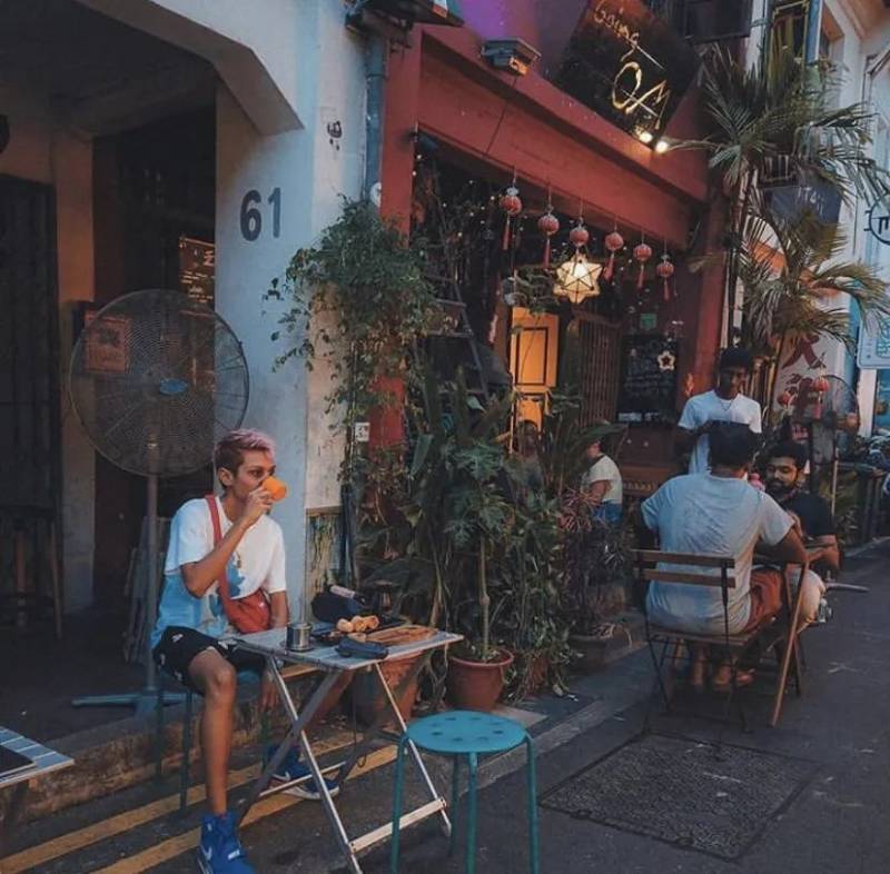 去哪里邂逅撞脸彭于晏,拜师周杰伦的坡国帅哥