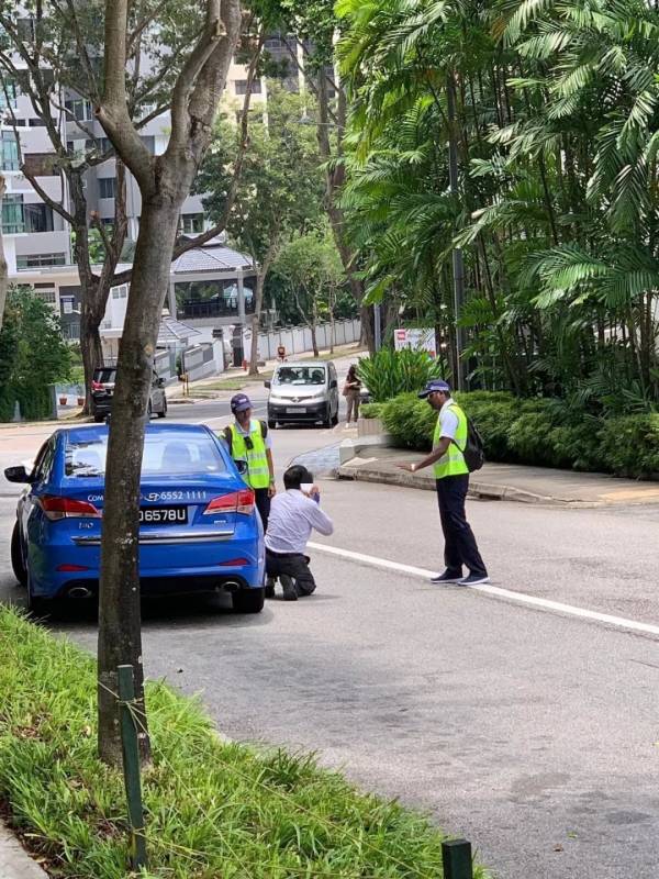 全岛热议！200新币，新加坡计程车司机被罚的下跪求饶