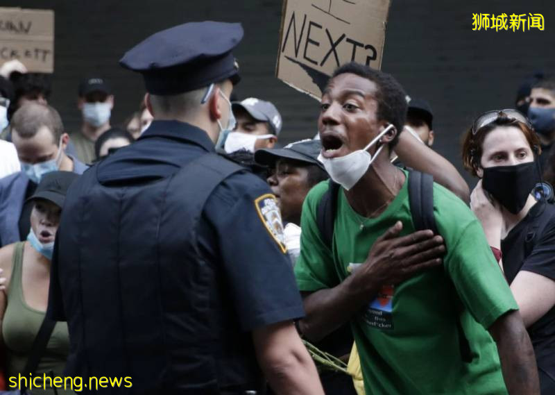 突發！美國加拿大英國大規模暴動！堪比戰亂！新加坡會受影響嗎!