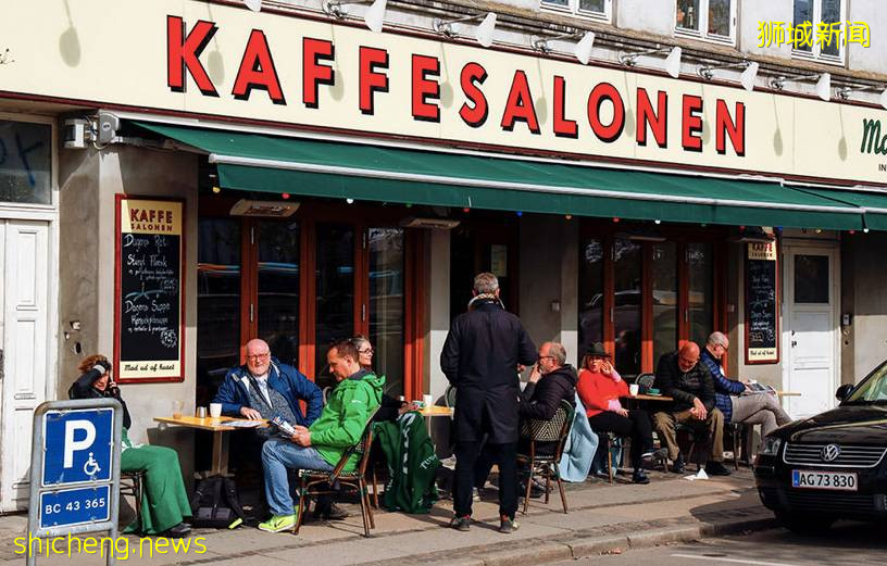 新加坡打算收緊防疫措施還是“與冠病共存”？世界上其他國家是怎麽做的