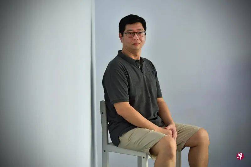 确诊华侨银行职员一度精神错乱，被绑病床无法动