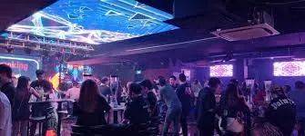 越南女白天賣魚晚上陪酒？新加坡兩大感染群，魚港和KTV確定有聯系