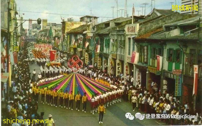 上世紀50-60年代,南洋島國新加坡,迎來經濟繁榮的第一次來臨時!