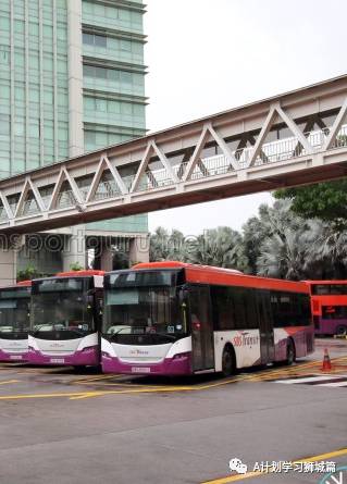 8月27日，新加坡疫情：新增122起，其中本土120起，輸入2起；47起與白沙浮廣場感染群有關