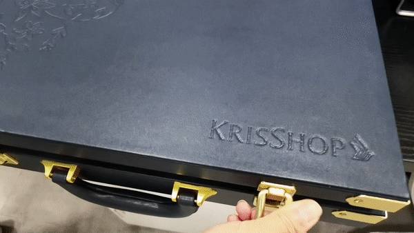 新航竟開始賣“空姐制服”，又被搶空！限量版麻將獨家開箱來了