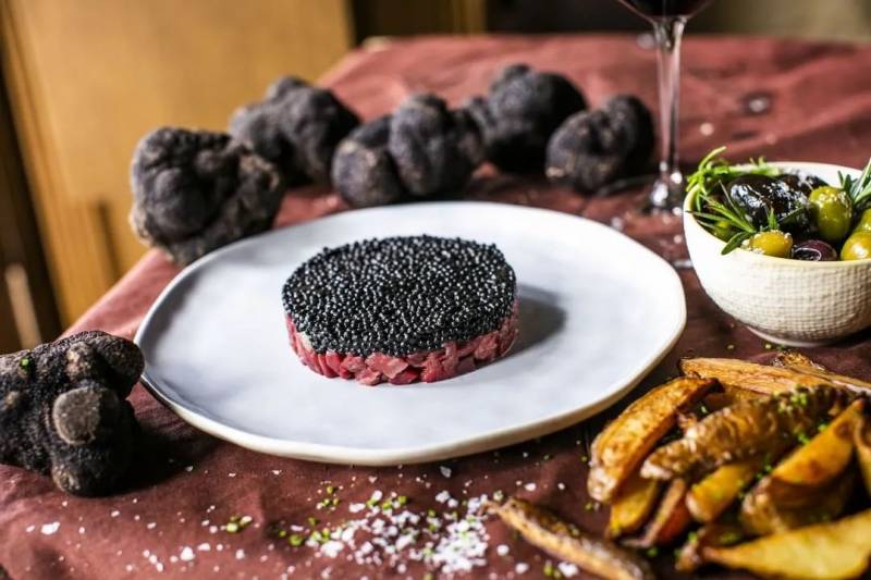 網紅蛋糕打卡，新加坡那些外表焦黑但風靡全球的Burnt cheesecake