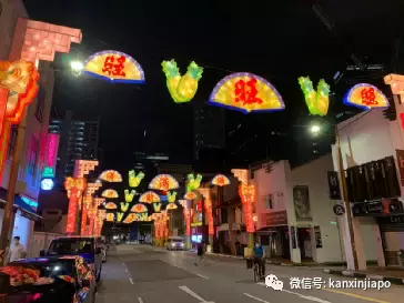 进入虎年开始倒计时,昨晚举行牛车水新年亮灯仪式