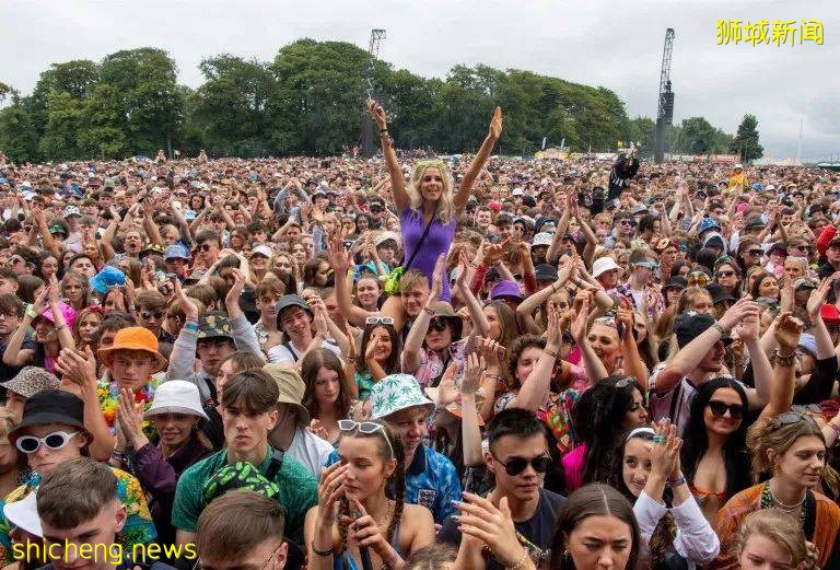 新加坡一周暴涨近千例，总理夫人为这件事催促！共存后，英美医院爆满