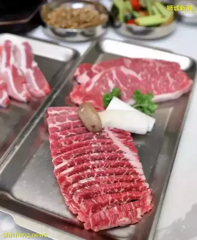 新加坡第一間韓式原木炭火烤肉,無限量啤酒、小菜,High起來