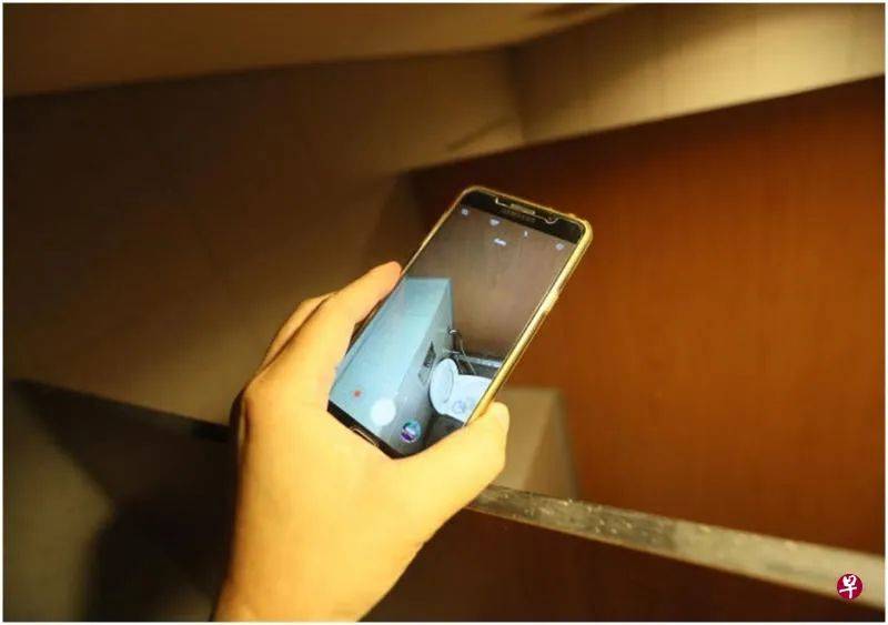 半工读压力山大  理工生闯女厕偷拍47女