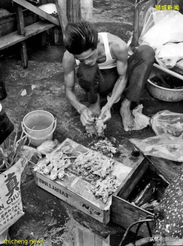 45 張照片,捕捉 1971 年新加坡的街景,來尋找中華文化的痕迹吧