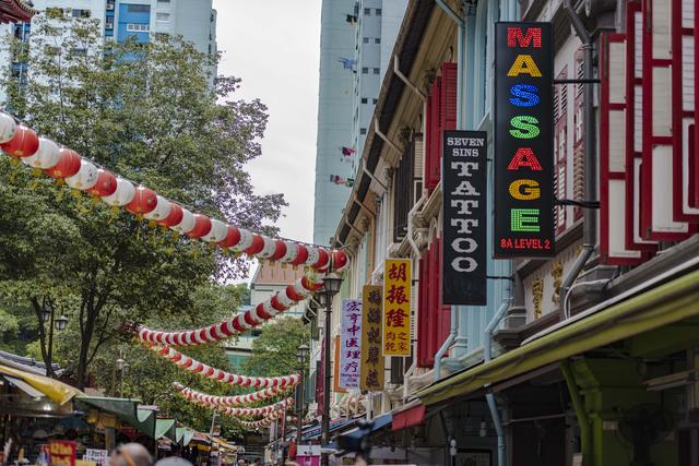 中国人到新加坡不得不去的地方，唐人街的车牛水