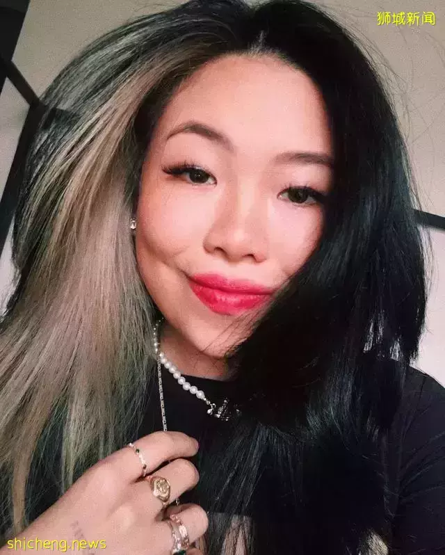 新加坡24岁美女遭热议!和闺蜜“结婚”变伴侣,男友竟愿意