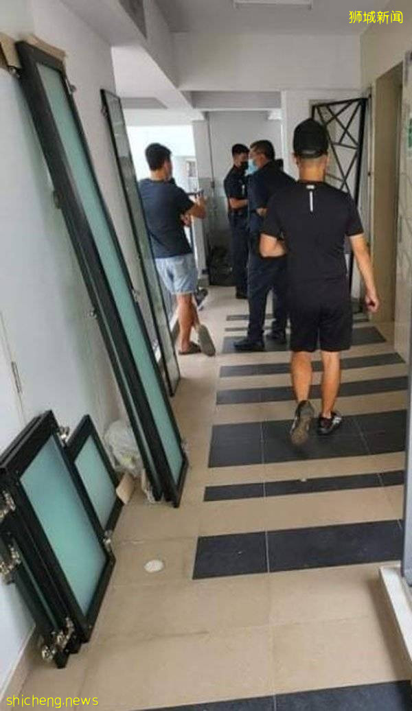 邻居装修太吵 少年持刀上门      回家反锁大闹5小时 