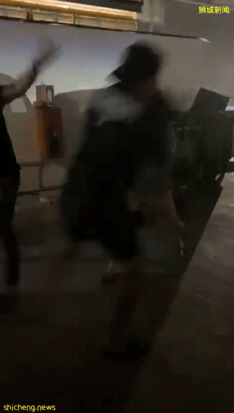 3人在新加坡打架，打輸了坐牢罰款，打贏的呢