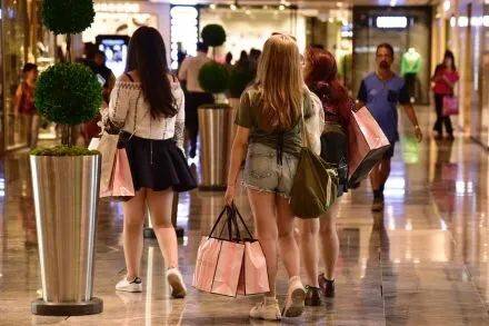 血拼！新加坡那些又大又便宜的奧特萊斯折扣店