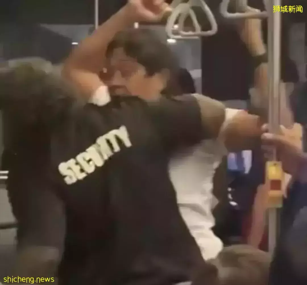 新加坡公交车上,这两人竟摘下口罩打架!越来越多人不敢出门