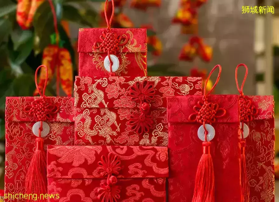 這個想法真不錯！新加坡年輕人買二手衣服制作紅包，減少浪費