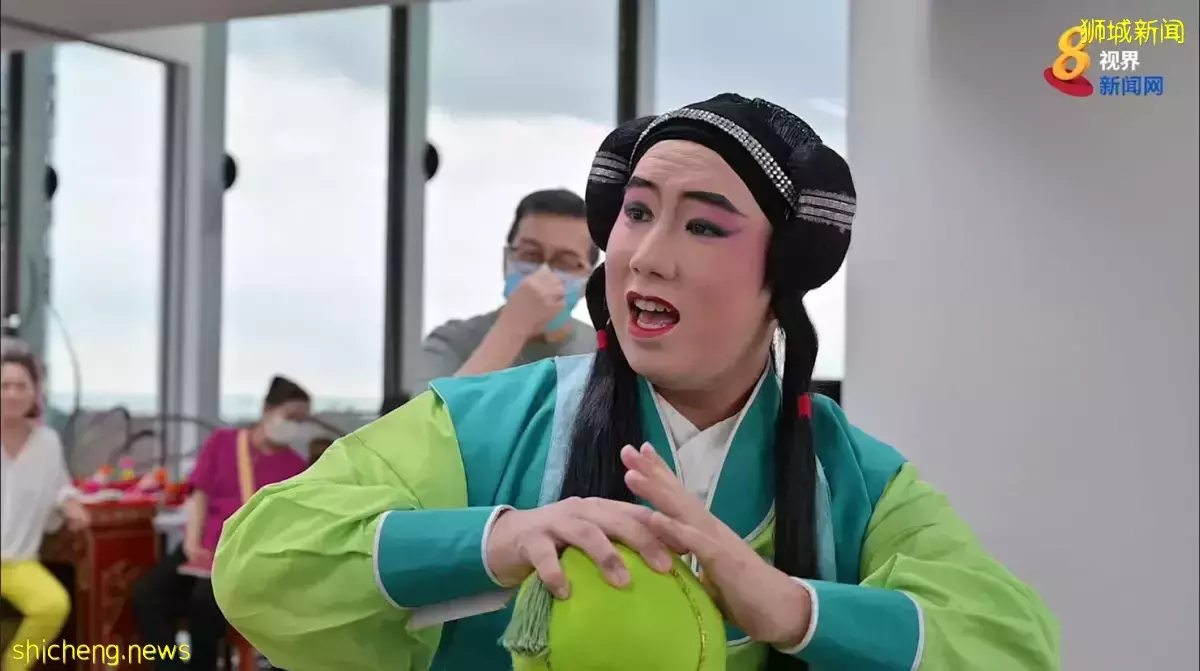 爲給外婆和媽媽看戲 17歲初院生堅持唱潮劇