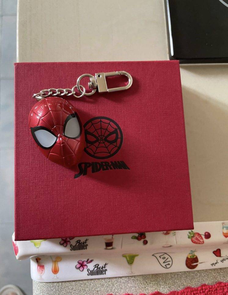 漫威迷們看過來！蜘蛛俠Ez Charm發售啦～眼鏡會亮燈哦！！So Cool