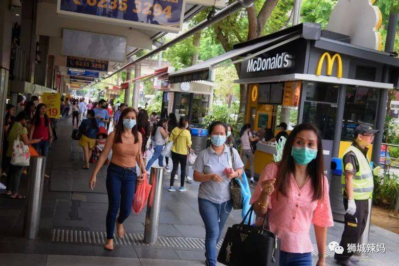 疫情下的女傭百態:要價900月薪,帶男朋友回家睡,廚房發呆3小時!我該怎麽辦