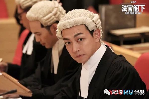 借李光耀抄笔记的他，放弃200万年薪​，让新加坡法治成亚洲第一！