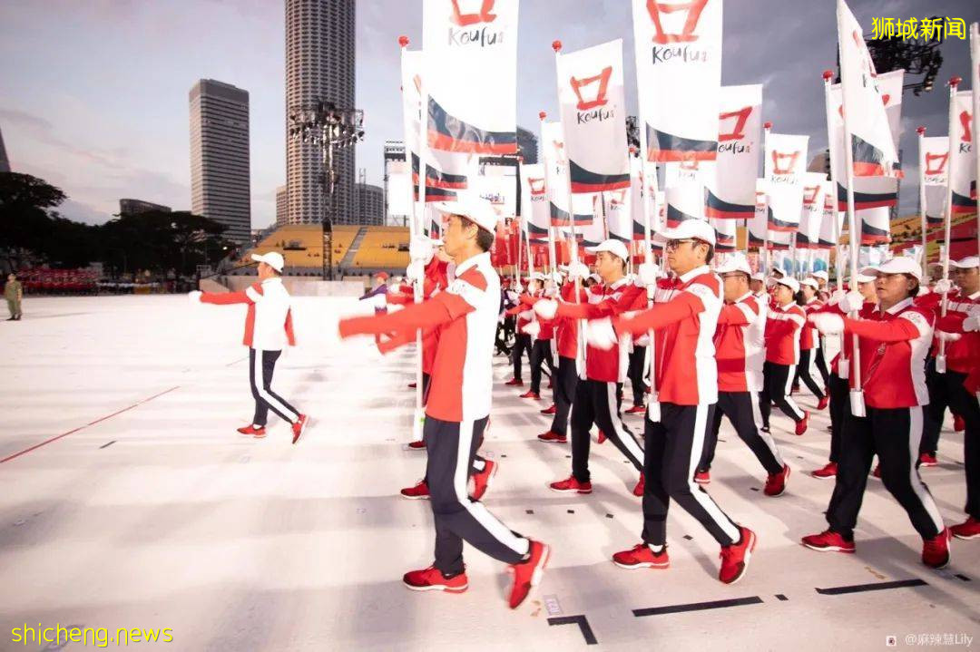 “我参与了新加坡国庆表演!分享排演中的苦辣酸甜”