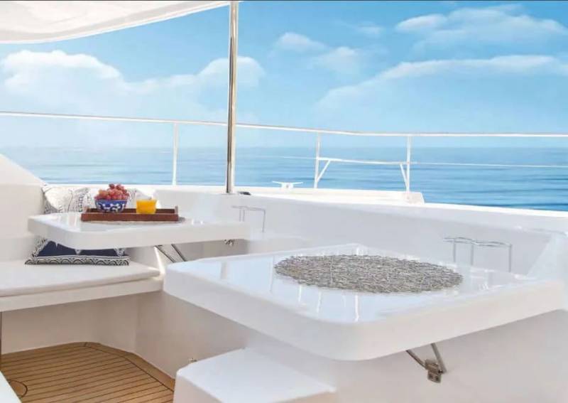 生日、求婚、潛水、團建！10個租遊艇的攻略，人均不到100新幣，低至5折