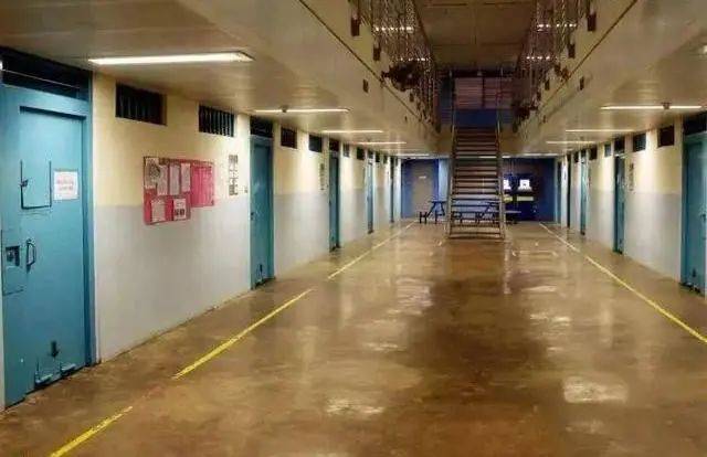 在新加坡坐牢是怎樣的一種體驗