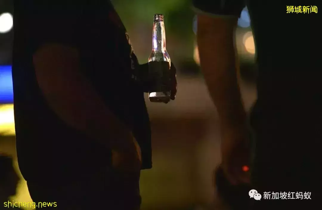 NUS拟采取更严格措施阻止学生在宿舍“酒后乱性”,能奏效吗