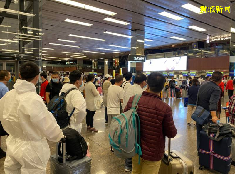 “3天前，我持新加坡護照也入境中國探親了”