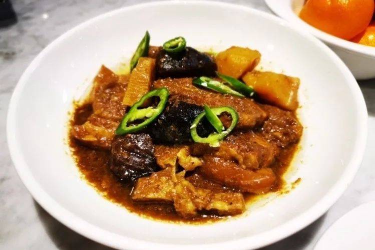 “小娘惹“热播剧背后的男人,开店了