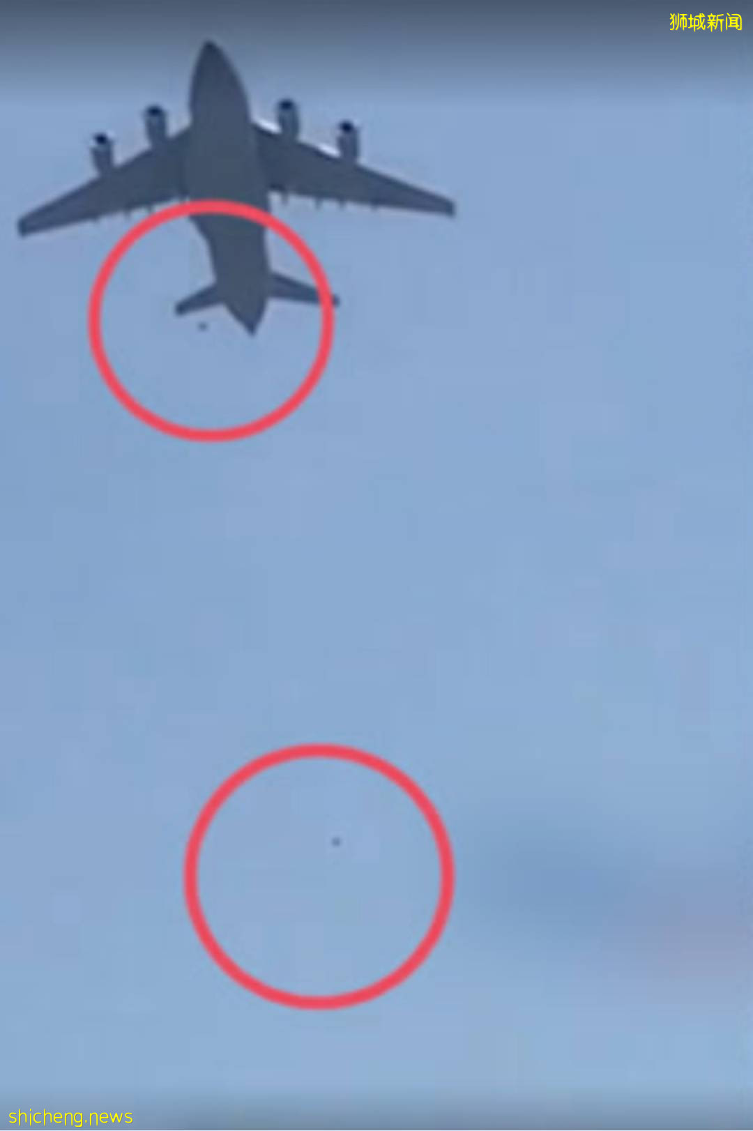 李光耀又“神預言”了美國和阿富汗？一夜變天！難民扒飛機高空跌落，自拍視頻曝光